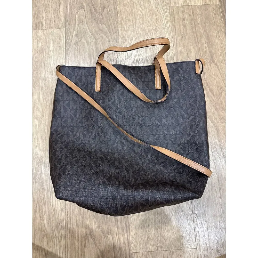Michael Kors Hayley Large Tote Bag in Brown and Peanut Colorway